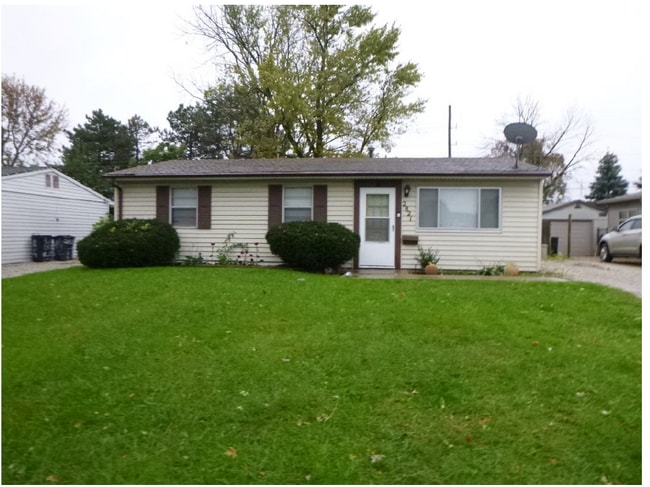 Photo - 2821 E Cardinal Dr House