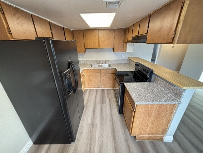 Photo - 3431 E Cheyenne Ave Unit 1