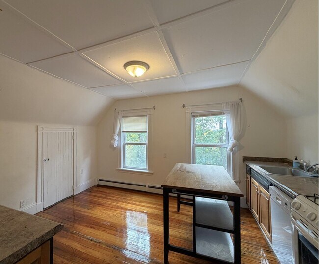 Photo - 94 Morrison Ave Unit 3