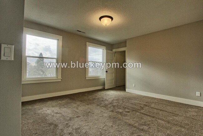 Photo - 339 N Skidmore St Unit B