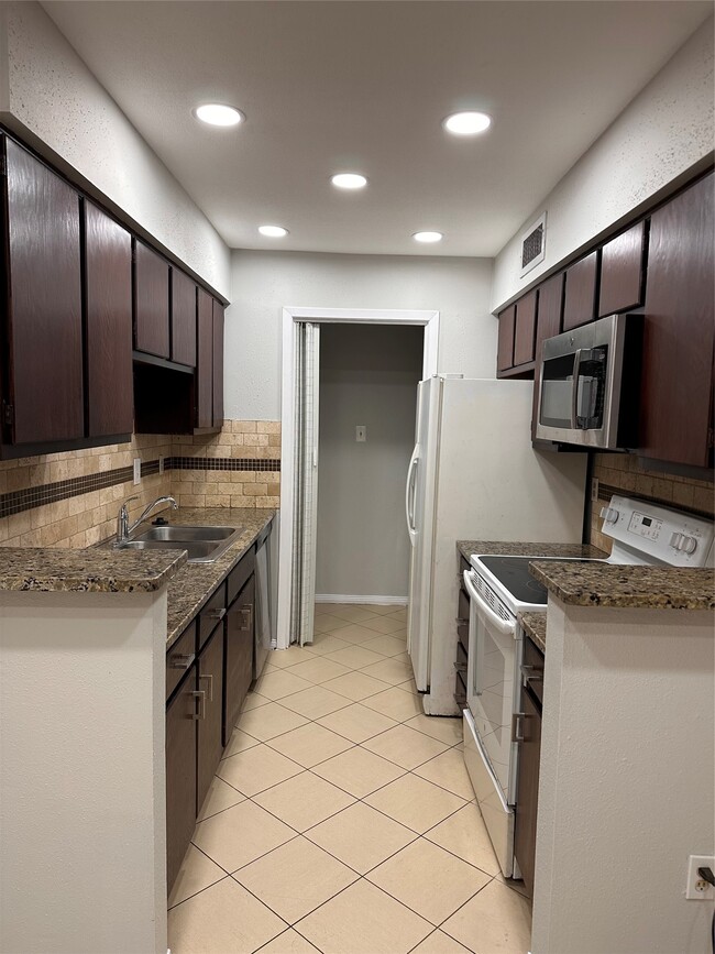 Photo - 8801 Hammerly Blvd Unit 909