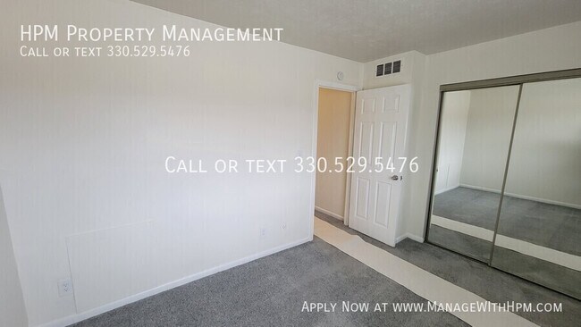 Photo - 159 W Overdale Dr