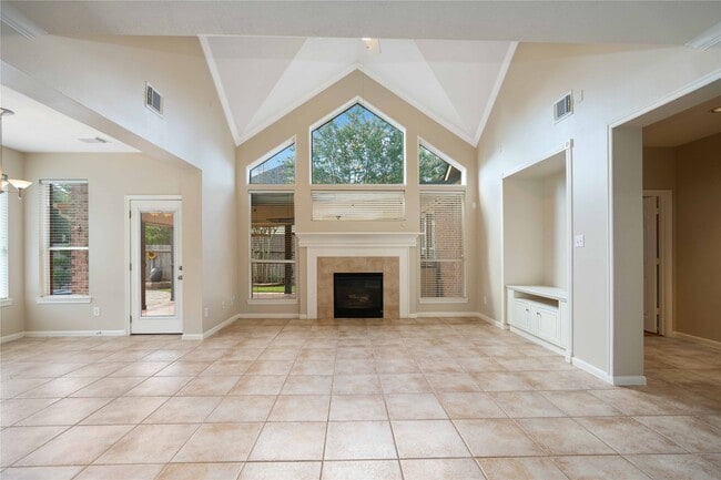 Photo - 707 Lytton Springs Way