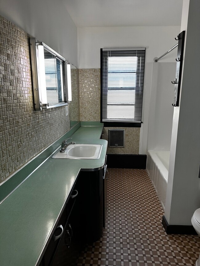 Photo - 4702 N 44th St Unit 4702 N 44th st