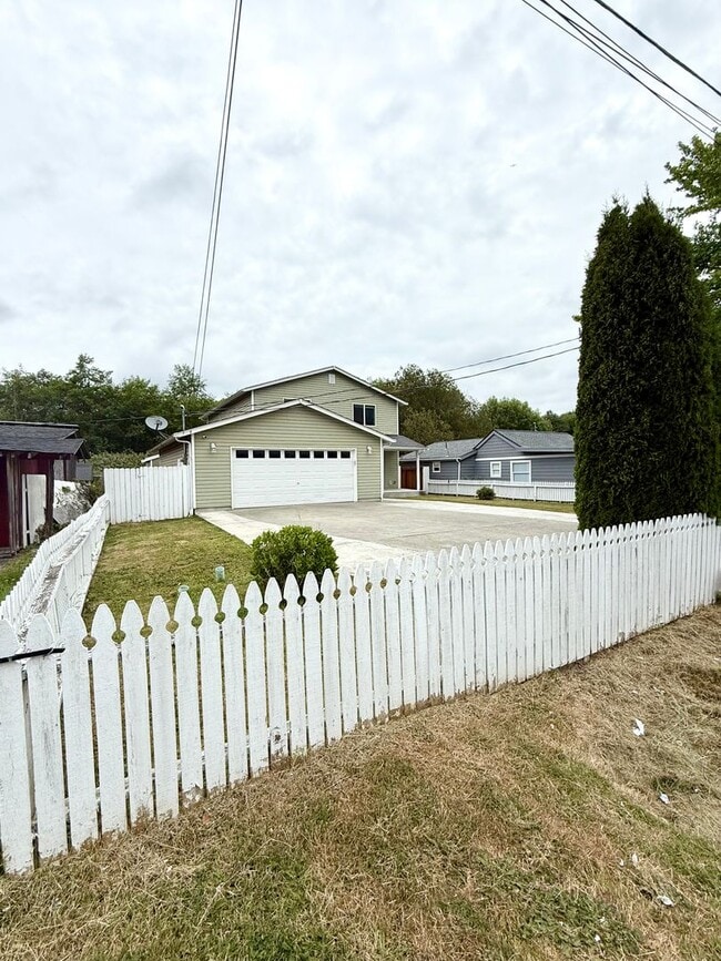 Photo - 1532 NE Echo Dr