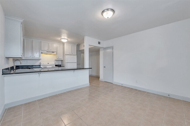 Building Photo - 3002 Market St Unit 1 Rental