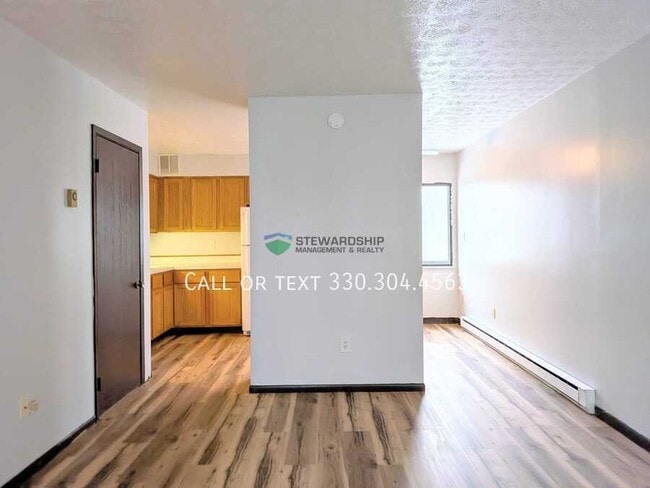 Photo - 234 Engadine Ct Unit B4