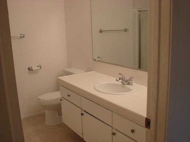 Building Photo - 23653 Park Capri Unit 91