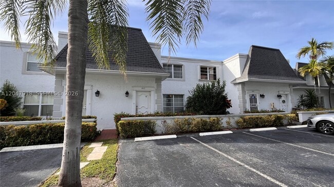 Photo - 807 NE 27th Ave