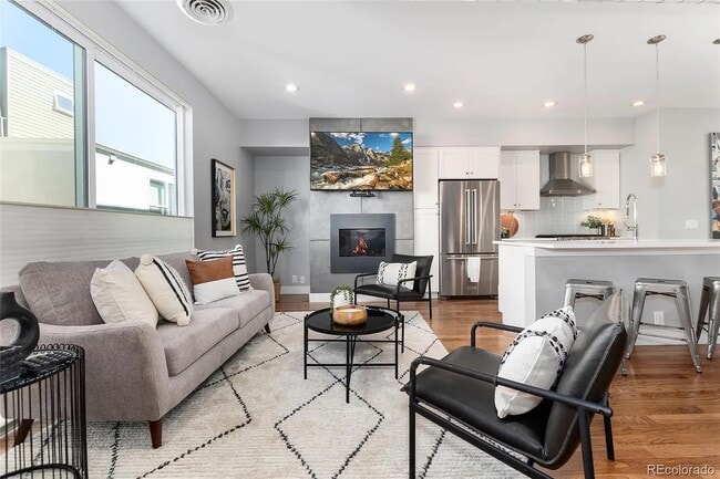 Photo - 4926 Lowell Blvd