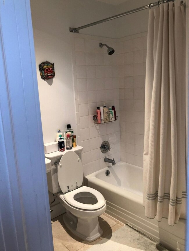 Photo - 60 Greenwich Ave Unit 2