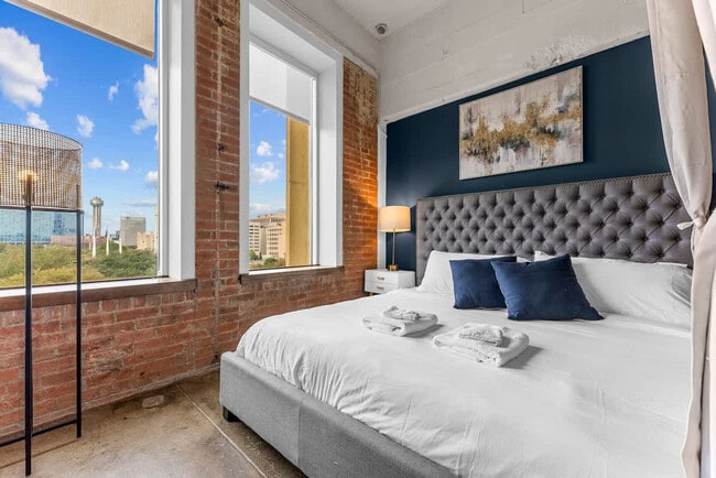 Photo - 555 Evergreen St Unidad ID1055883P