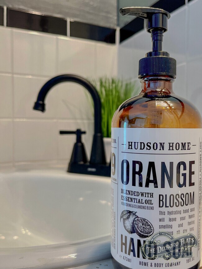 Photo - 5121 Plymouth Road Unidad Upper