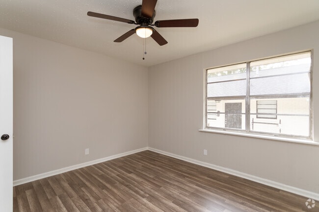 1BR,1BA