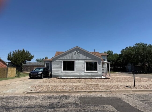 Photo - 1210 S Hayden St