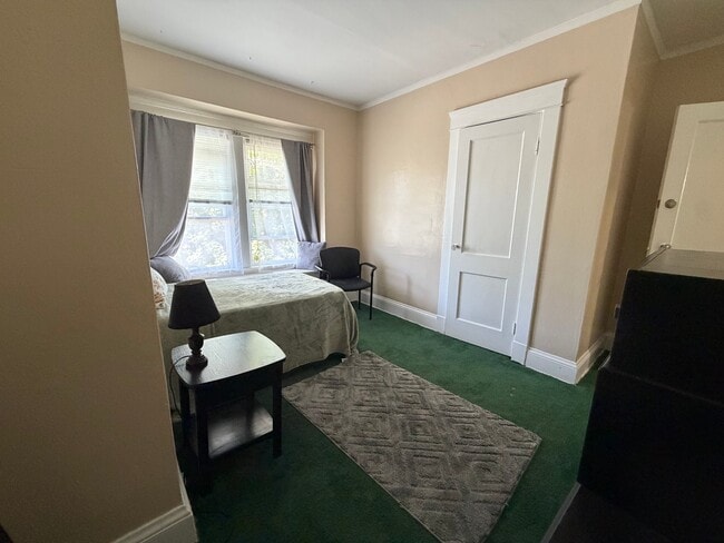 1841 Colonnade Rd