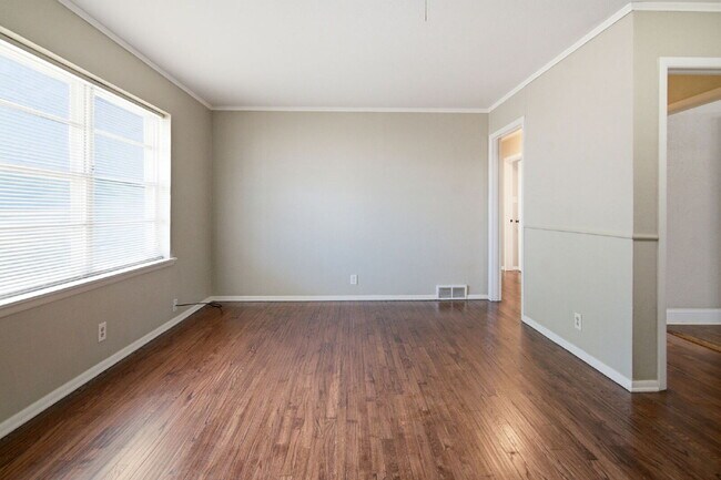 Photo - "Charming Home with an Expansive Backyard in a Convenient Fort Worth Location!"