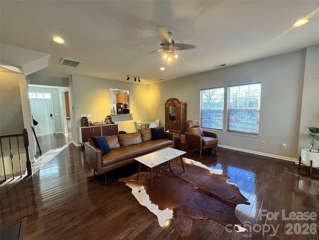 Photo - 280 W Bland St