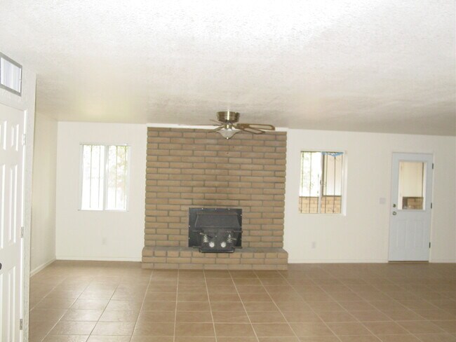 Photo - 3BR/2BA/2GA 1,768 sq.ft. rental in Sierra Vista, AZ- Brand New Tile In Bedrooms!!!