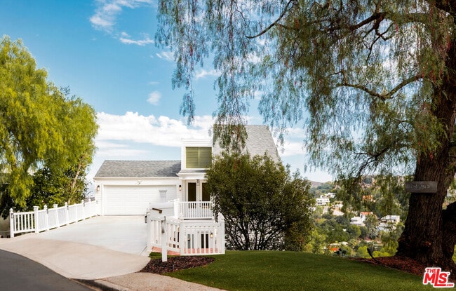 Photo - 21443 Iglesia Dr