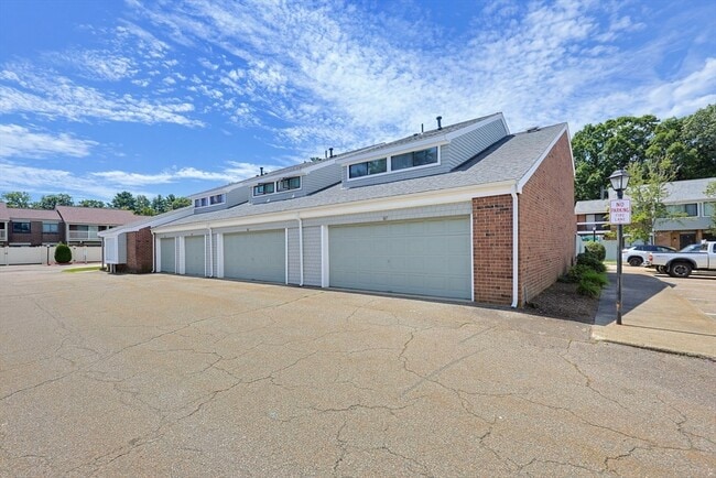 Photo - 167 Greenbrook Dr