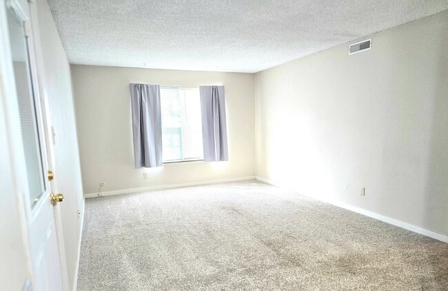 Photo - 3037 SW Lydia Ave Unit 103