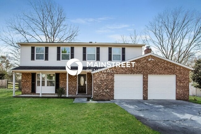 Building Photo - 4 Bedroom Pet-Friendly Home in Charlotte, NC with Main Street Renewal