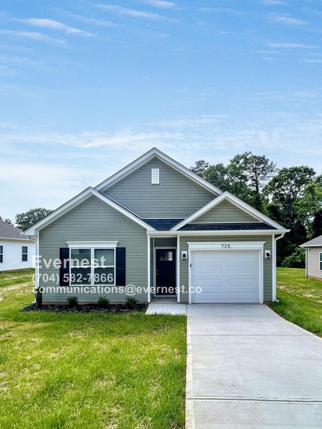 Photo - 725 N McFarland St House