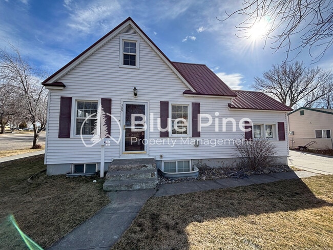 Building Photo - 309 S Milton Ave