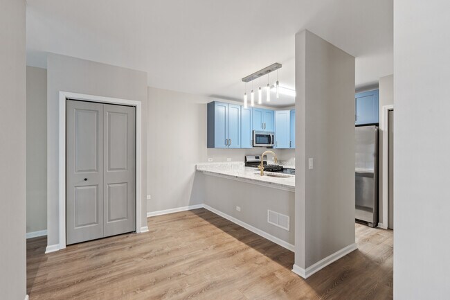 Photo - 5 S Virginia Rd Unit 1