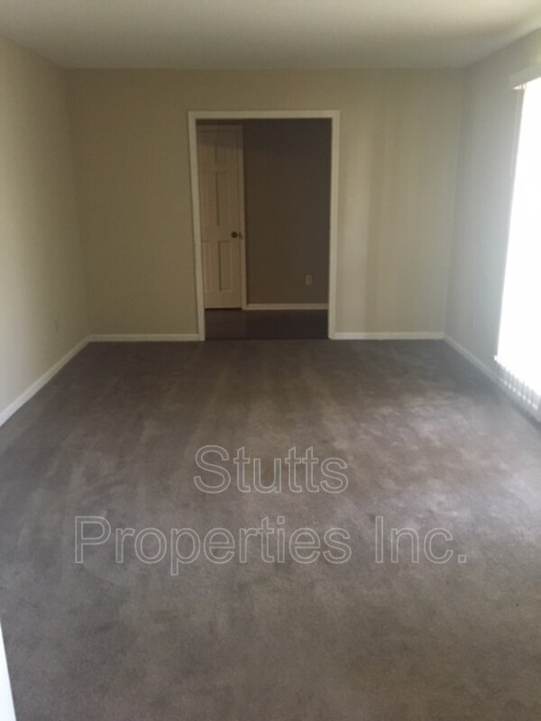 Photo - 7403 Knollwood St