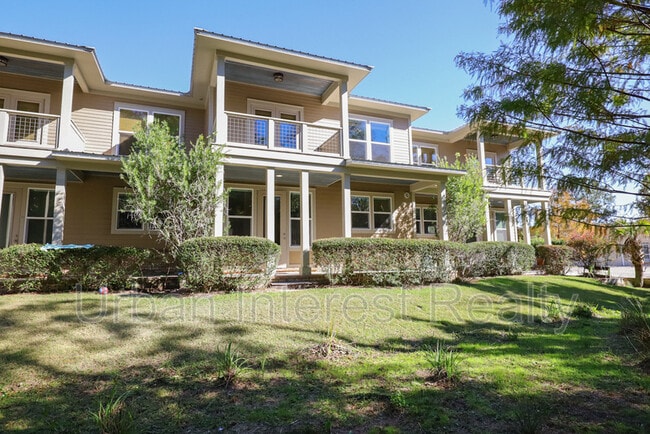 Building Photo - 15 Palm St