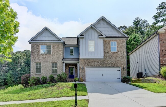 Building Photo - 707 Sand Ln SE Rental
