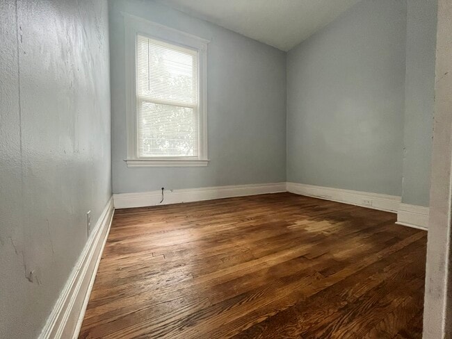 2016 Wabash St Unit Upstairs