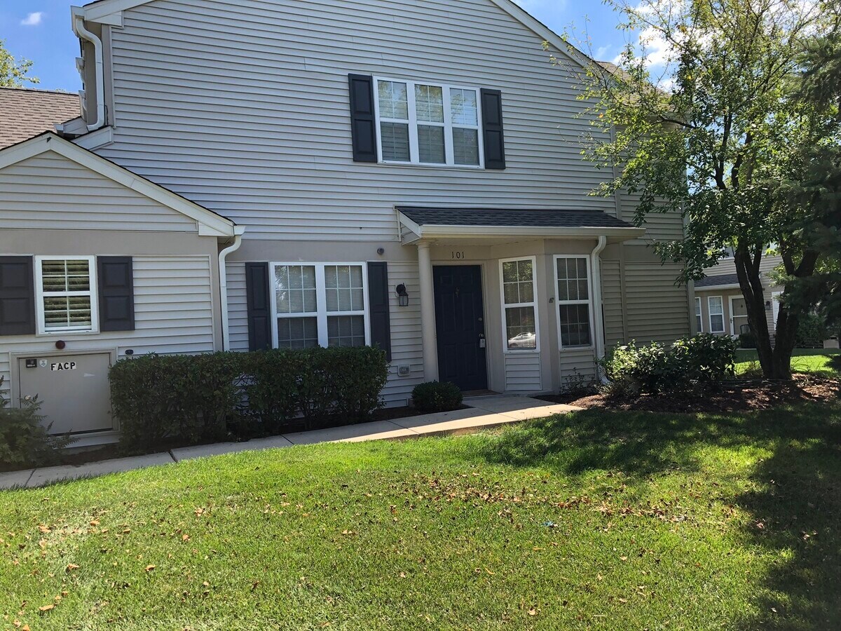 Photo - 2212 Waterleaf Ct Townhome