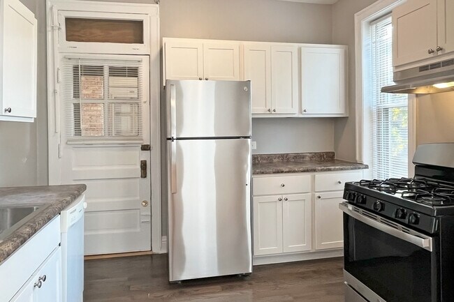 Photo - 101-111 S. Harvey Ave. and 237-249 South Blvd.