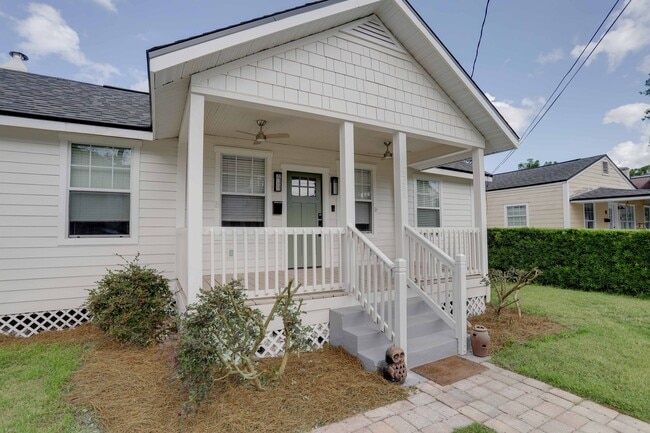 Photo - 1033 N Hampton Ave