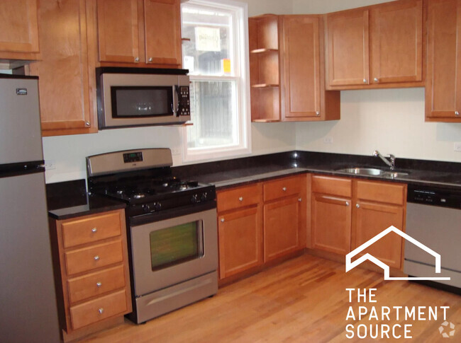 Building Photo - 852 W Buckingham Pl Unit R2 Rental