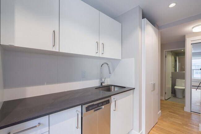 111 Lawton Blvd Unit 502