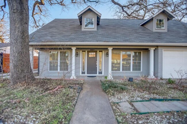 Photo - 2507 Rogge Ln