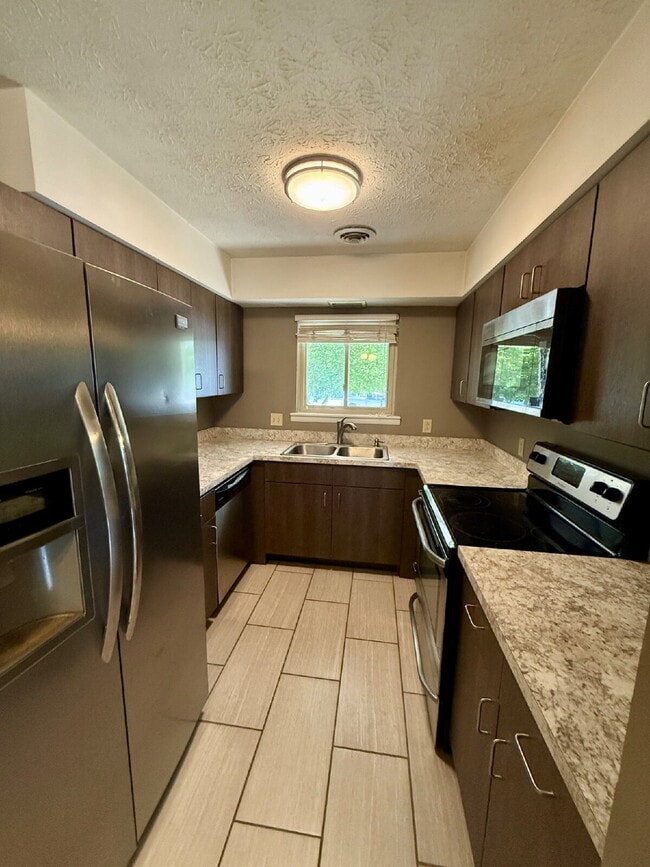 Photo - 2 Bedroom Townhome in Greenbrier Unidad 13