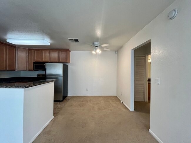 Photo - Charming 1 bedroom, 1 bathroom condo in Sacramento Unit APT 40