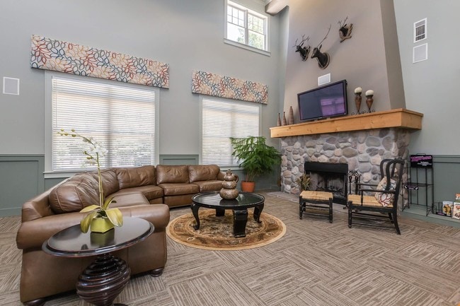 Seasons at Biltmore Lake Condominiums