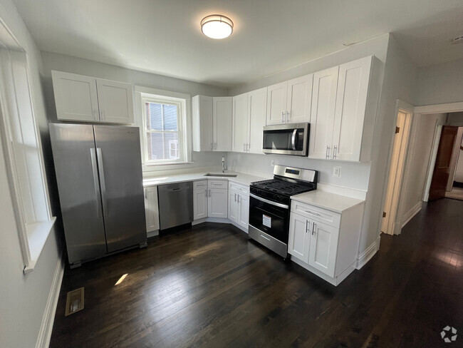 Building Photo - 4737 N Maplewood Ave Unit 1 Rental