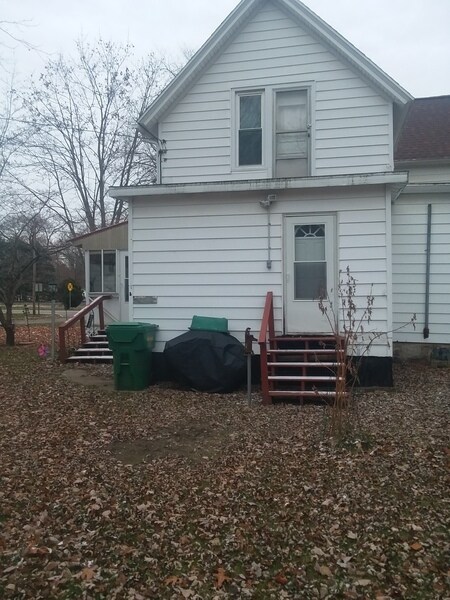 Photo - 1401 S Main St House