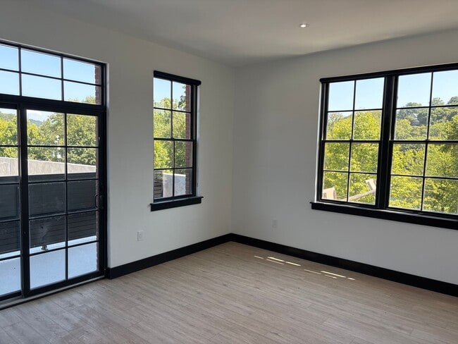 Photo - Comfort Meets Convenience – 2-Bedroom Apar... Unidad 139