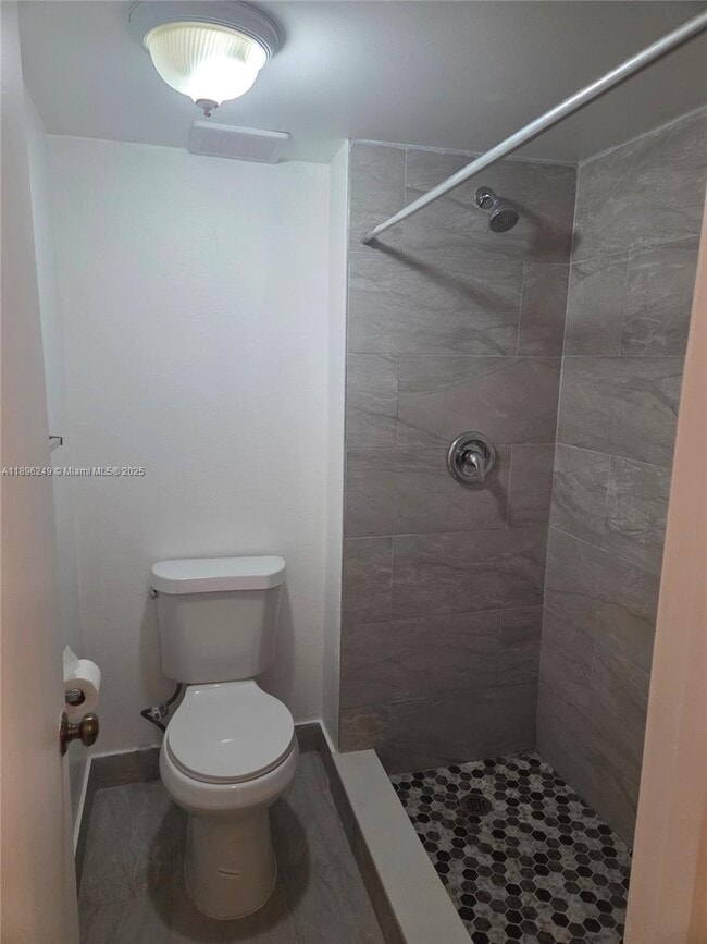 Photo - 307 Lakeview Dr Unit 202