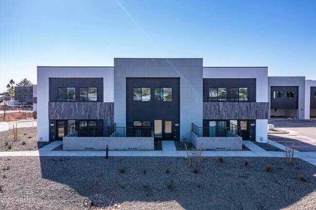 432 S 32nd St