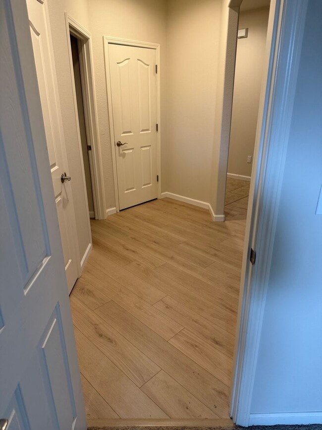 Photo - 3 bedroom, 2 bathroom house located in the desirable neighborhood