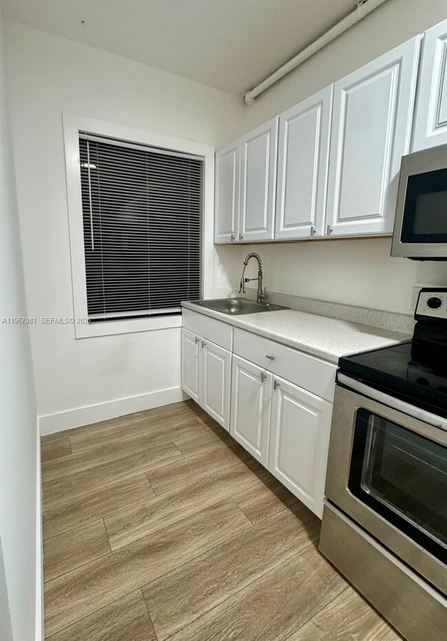 Photo - 842 Himmarshee St Unit 3